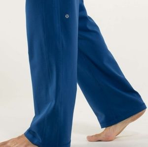 Lululemon 'Kung Fu pant' is a High waisted joggers